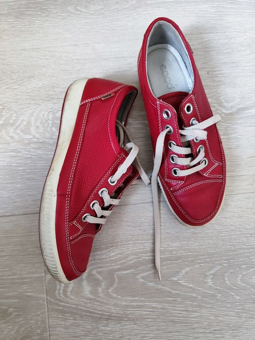 Skórzane buty damskie sneakersy Ecco 38