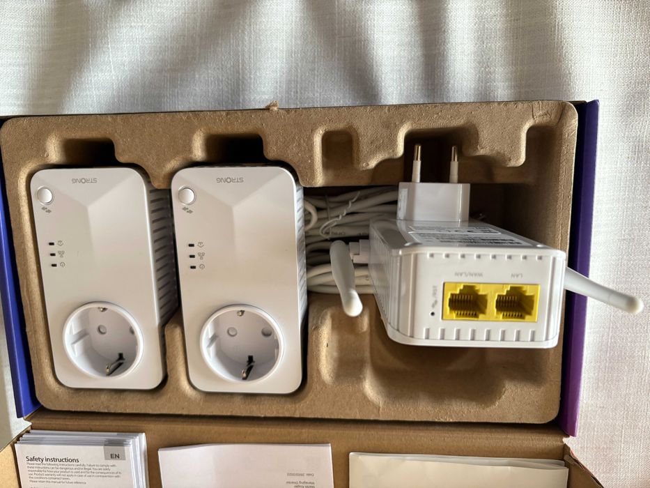 Strong PowerLine 600 Triple WiFi Extenders