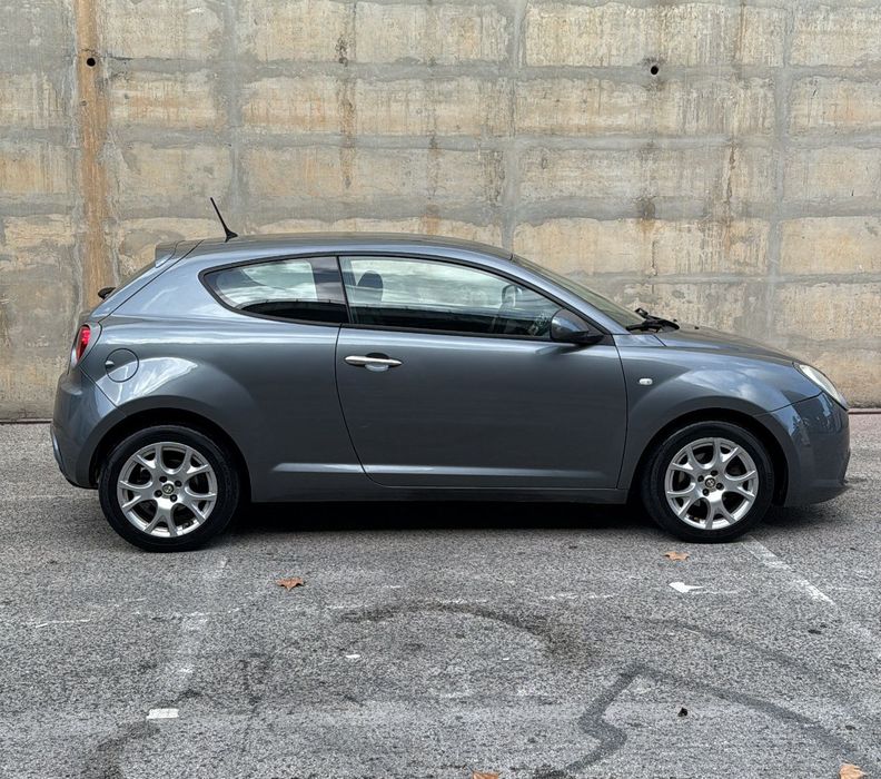 Alfa Romeo Mito 2012 (bom estado)