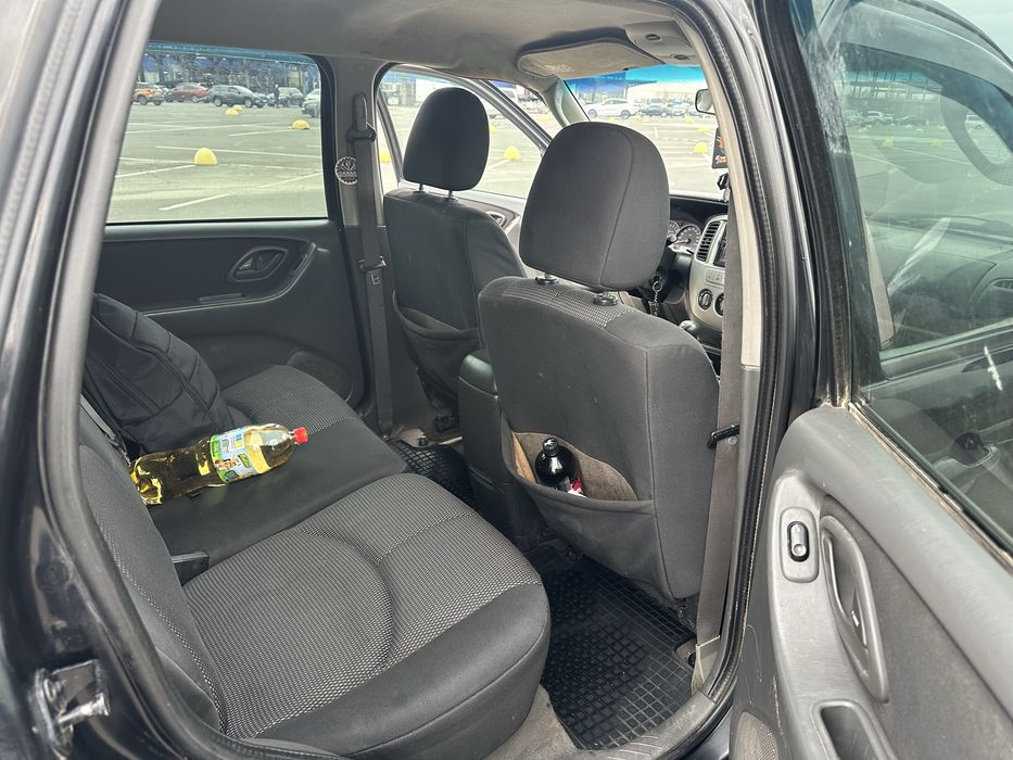 Мазда трибют 2.3 2004