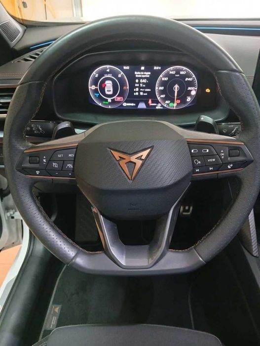 Cupra Formentor 1.4 e-Hybrid de 204 cv (Plug-in) – Como Novo – Apenas 16.503 km!