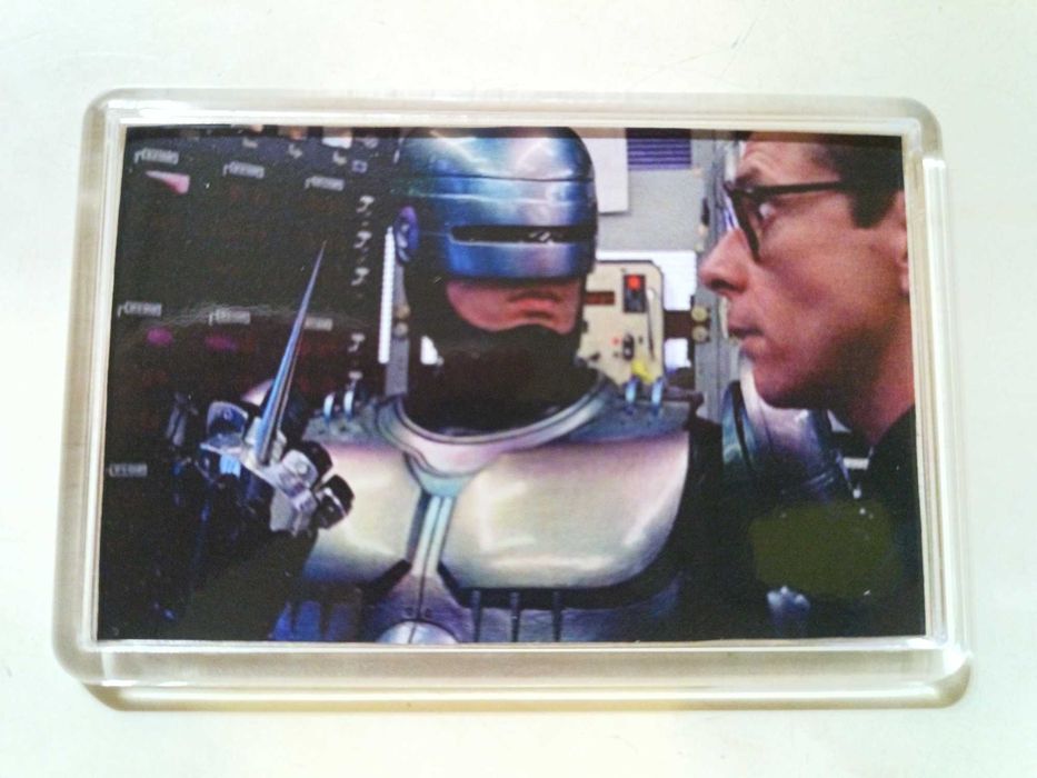 Магнит на холодильник