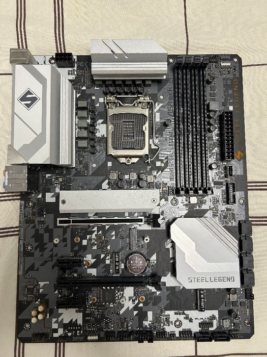 Материнська плата ASRock B560 Steel Legend