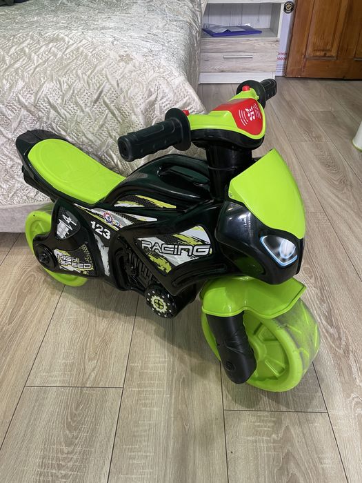 Біговел мотоцикл бренду ТехноК