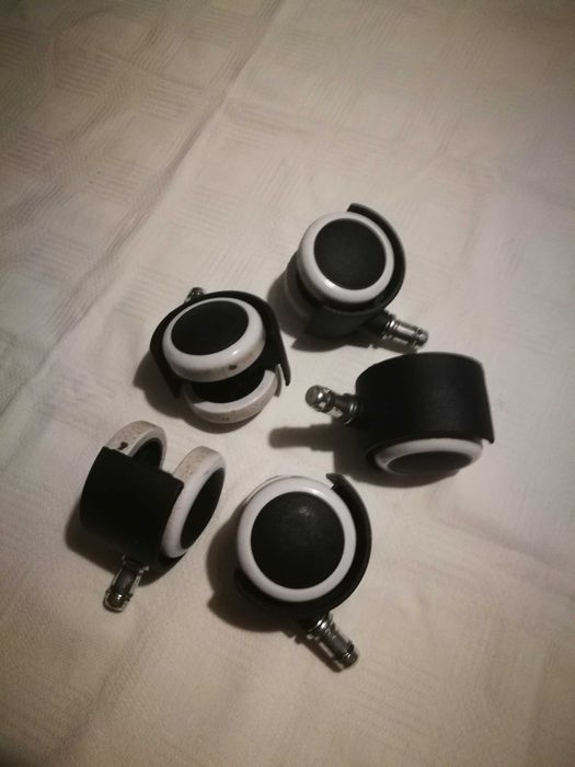 Rodas de cadeira de secretaria