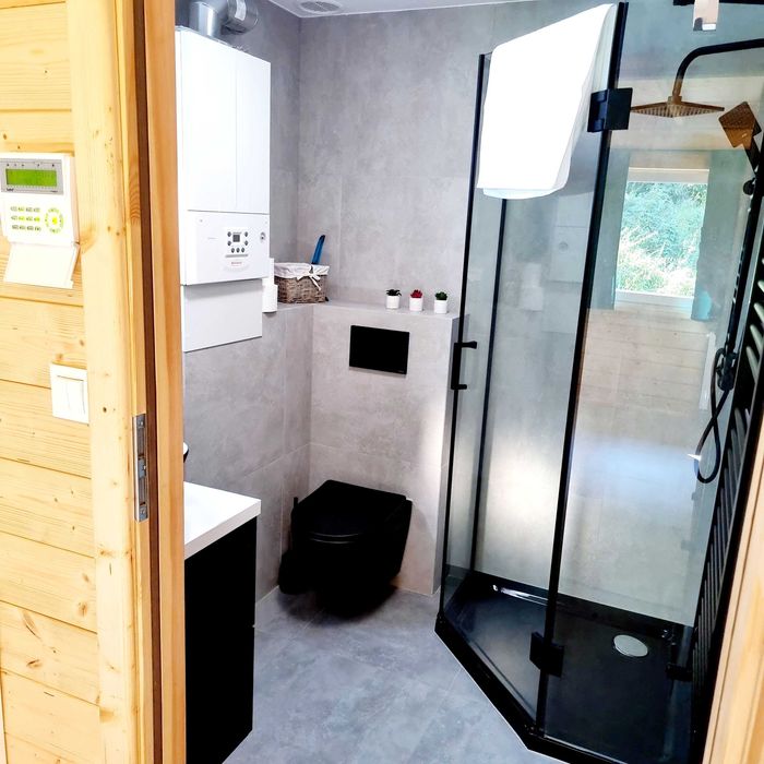 WILLA WILK – przytulny domek dla 6 osób z sauną i balią Ekskluzywne Domki w Górach | Sauna Balia Jezioro Jacuzzi