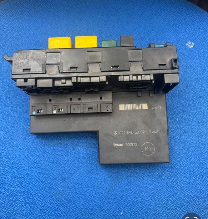 Sam frente Mercedes E Class W210