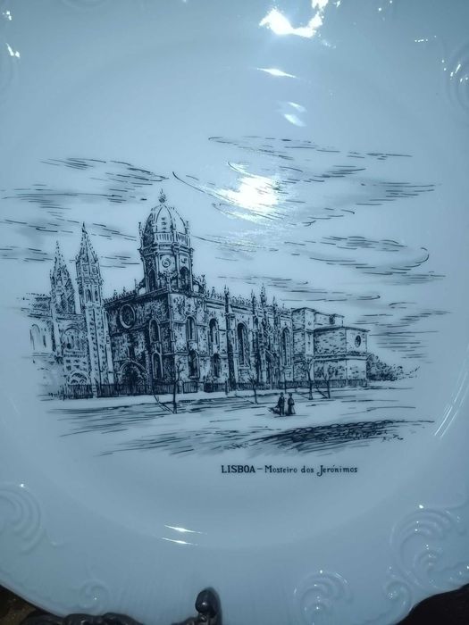 Prato com a gravura do Mosteiro dos Jerónimos - Vista Alegre