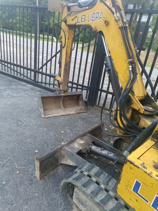 Sprzedam koparkę LIBRA 1,5T