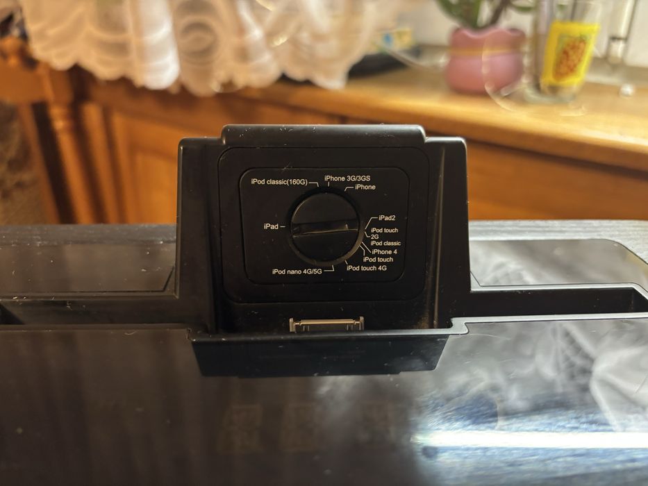 Głośnik dokujący PEAQ PPA250-B do iPod / iPhone (30-pin)