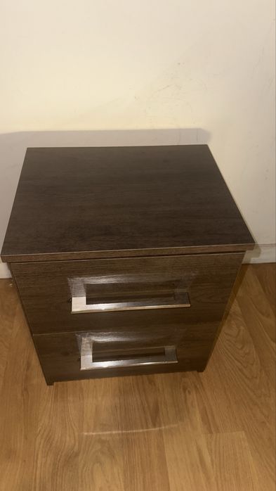 Mesa de Cabeceira Nova