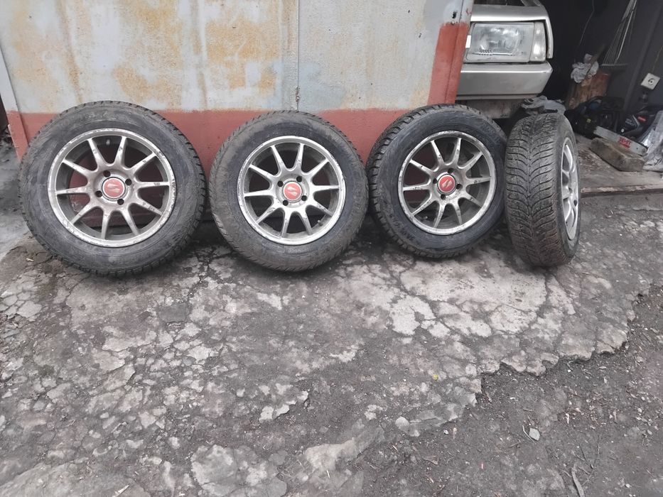 Продам титани на хорошей резині