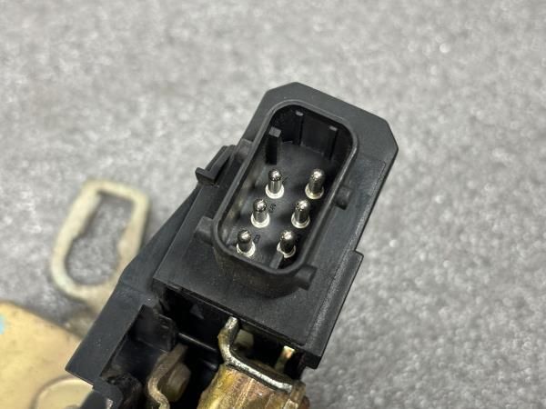 Fechadura / fecho porta frente direito BMW 3 (E36)