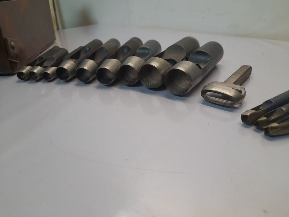 Conjunto de 19 vazadores