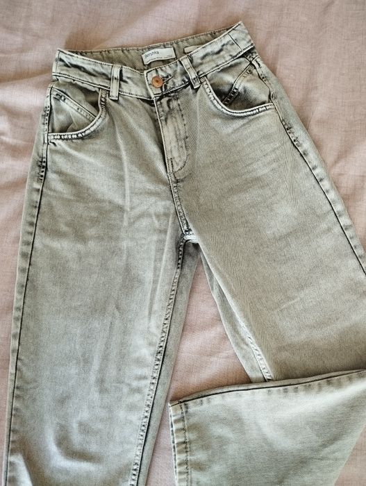 Джинси сірі mom bershka 34р