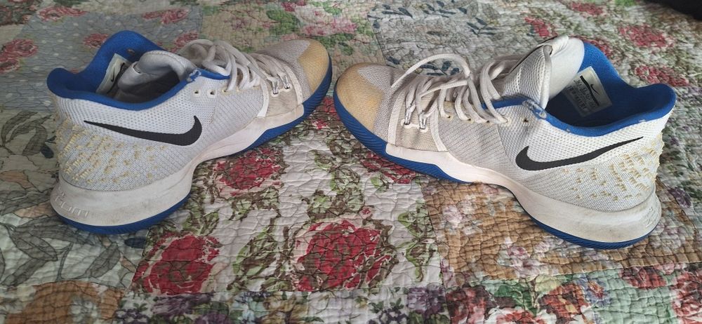 Sprzedam buty hala, koszykówka  Nike Kyrie 3 "Duke" 28.5 cm wkladka