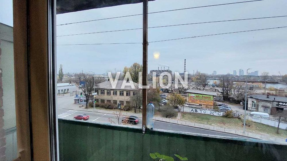 Продаж 1к квартири на вул. Набережно-Лугова 3, Подільський район Правий берег
