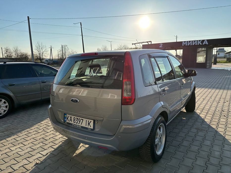 Продам Ford Fusion 1.6 газ- бензин 2011 рік