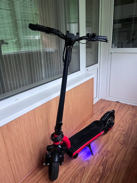 Електросамокат HIKERBOY Foxtrot PLUS Red