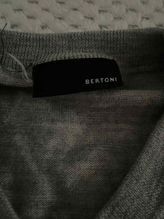 Sweter z wełny merino bertoni rozmiar L.