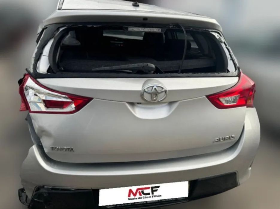Toyota Auris 1.4 D-4D para peças
