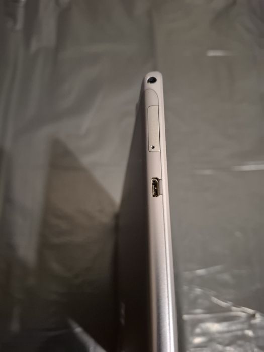 Планшет Huawei AGS-W09