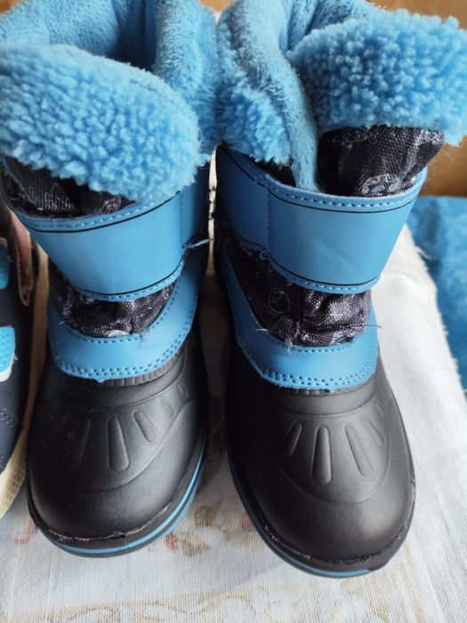 Buty dla chłopca rozm 28, wkładka ok 17 cm