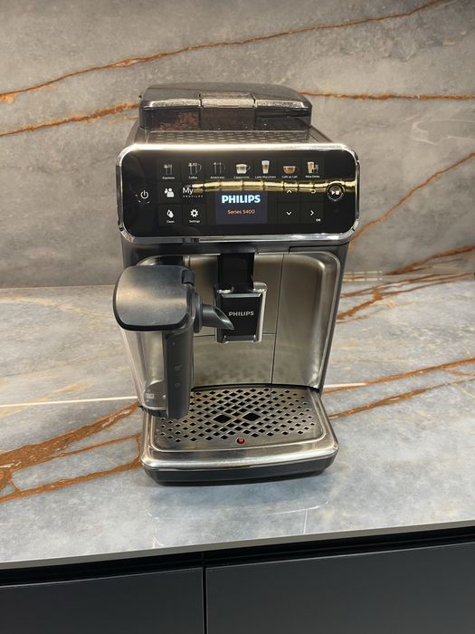 Ковамашина philips серія 5400(5447) бу
