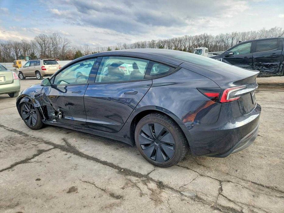 Tesla Model 3 2025
