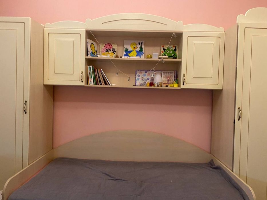 Snite комплект дитячих меблів; парта Comf pro у подарунок