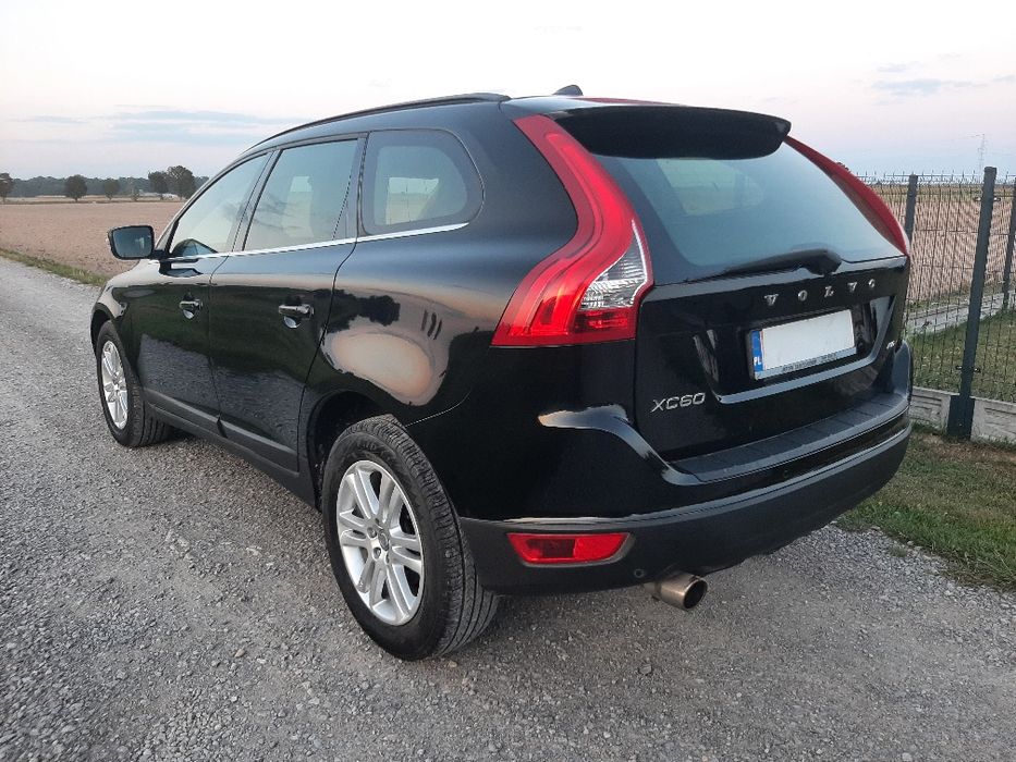 Volvo xc60 2.4d 163konie 4x4 orginalny przebieg dobry stan