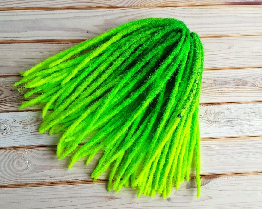 Легкі безпечні де дреди, крочети на андеркат. 32 шт.