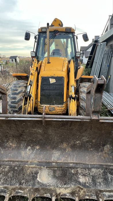 Uslugi koparko-ładowarką