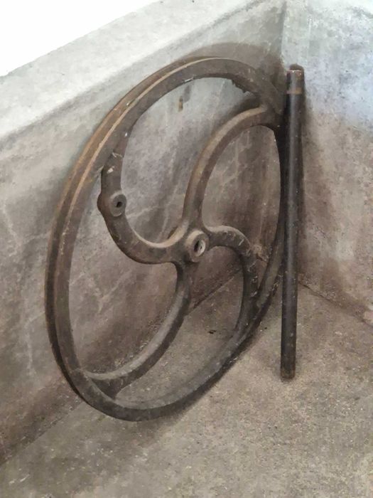 Esmagador de uva com ou sem motor