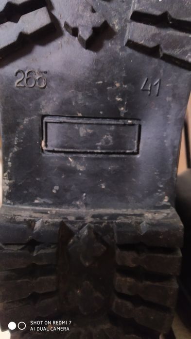 Берцы " кожа" демисезонные (41 и 42 раз.).