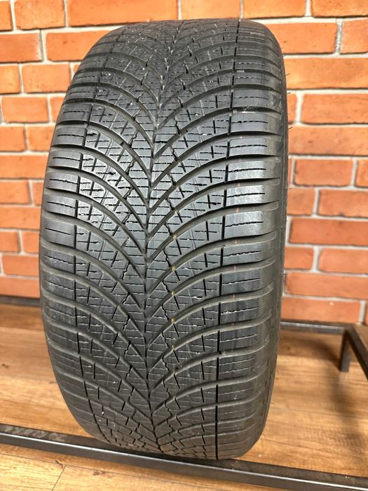 1x Goodyear Vector4Seasons 225/45R17 94W 2021