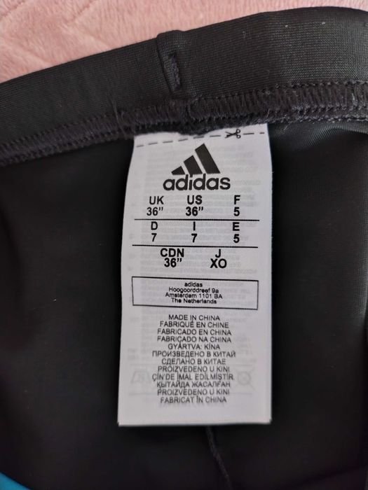 Czarno-błękitne kąpielówki męskie adidas 36