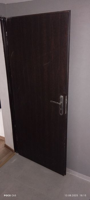 Sprzedam drzwi wewnętrzne prawe 80