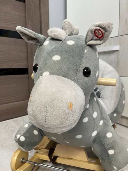 Дитяча іграшка 2-в-1: качалка + каталка