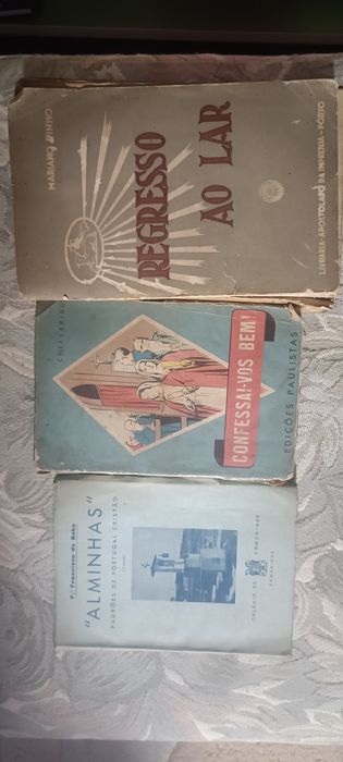 Livros antigos religião católica