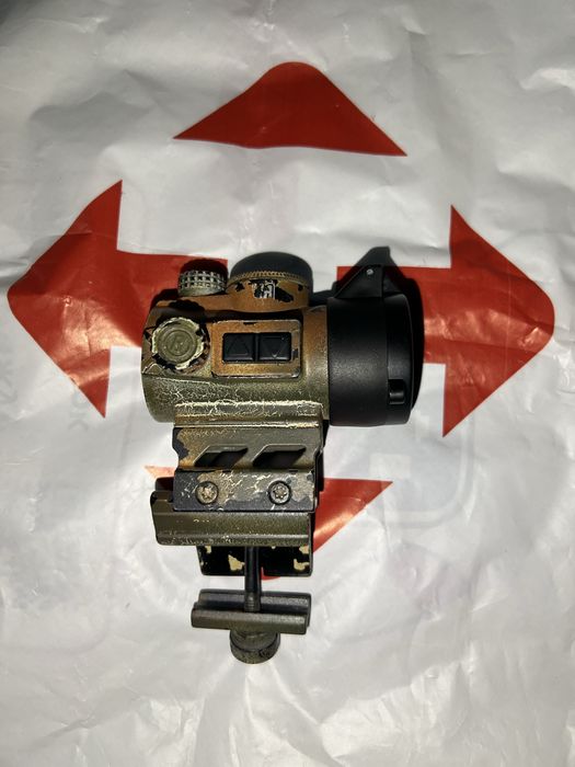Приціл коліматорний Bushnell AR Optics TRS-26 3 МОА