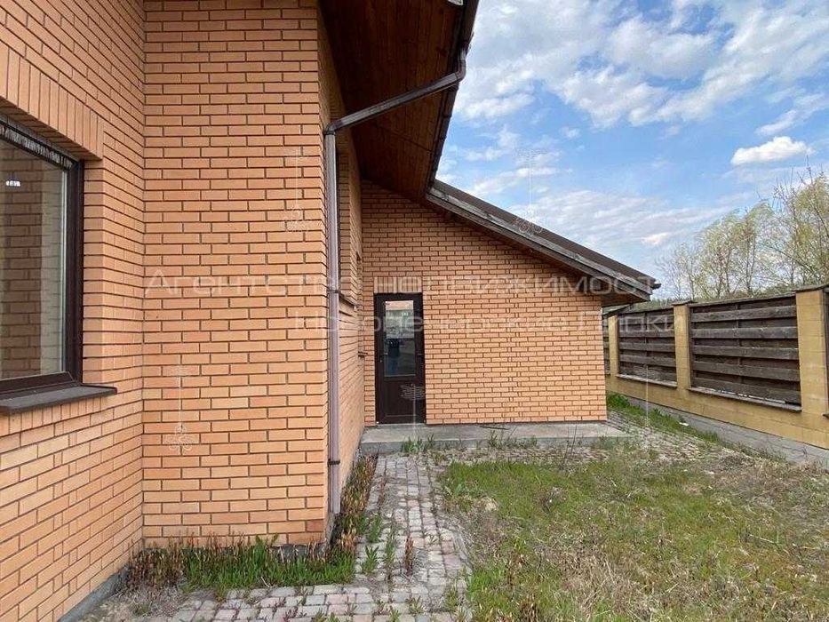 Продаж будинку 197м2 у елітному КМ «Козирна карта» с. Березівка