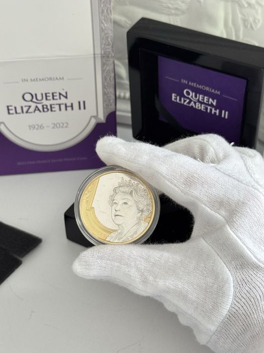 Срібна колекційна монета Єлізавета 1унція
