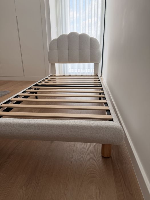 Cama criança nuvem com estrado e colchão viscoelastico 90x200cm
