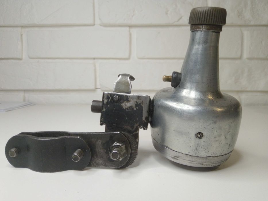 Dynamo rowerowe do zabytkowego roweru/motoroweru.