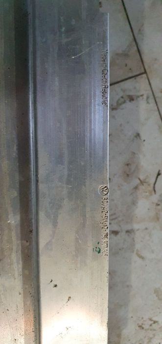 Усилитель бампера Touareg 2020