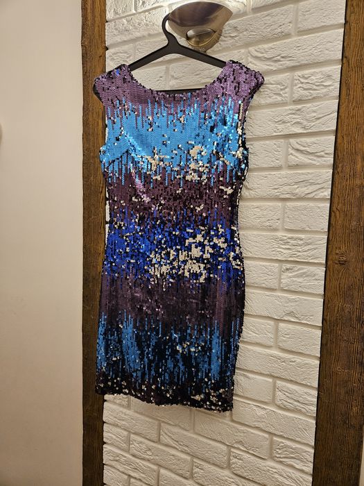 Sukienka z cekinami na sylwestra