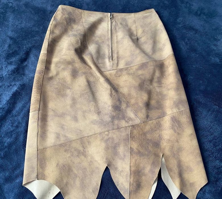 Стильная кожаная юбка.