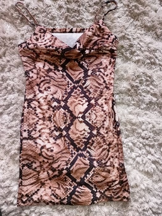 Sukienka mini Welurowa