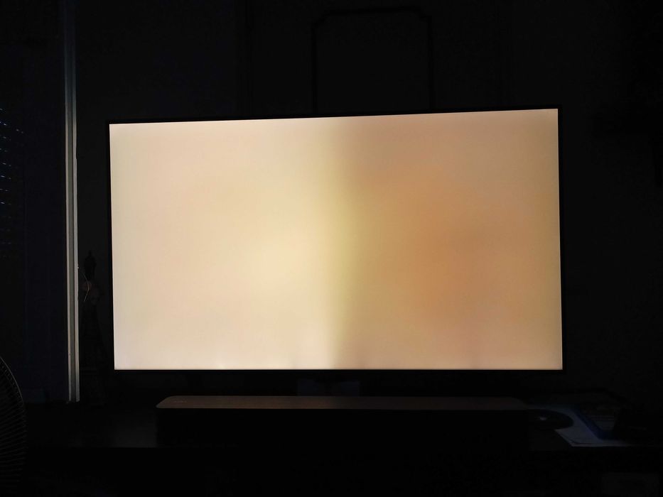 Samsung 50au9005 TV 4K 50 Polegadas com leve defeito